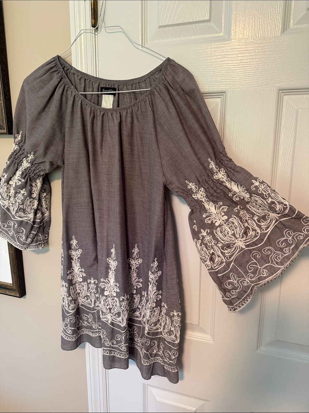 Embroidered Bell Sleeve Tunic Top - Grey